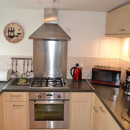2 Bedroom House -Ealing London Exterior photo
