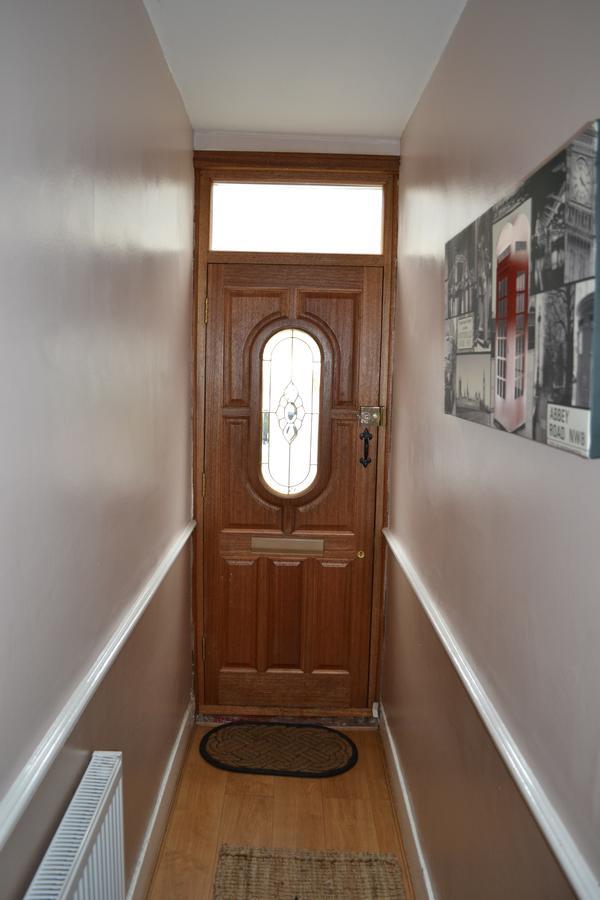 2 Bedroom House -Ealing London Exterior photo